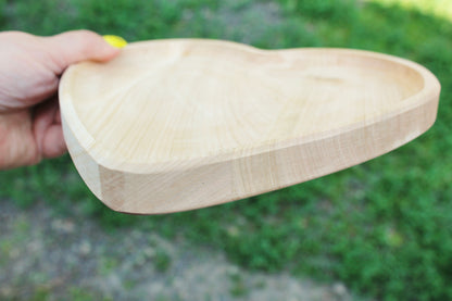 Heart-Shaped Wooden Plate – Ash Wood – 22×22 cm – Unfinished for Painting or Pyrography - handmade wooden plate