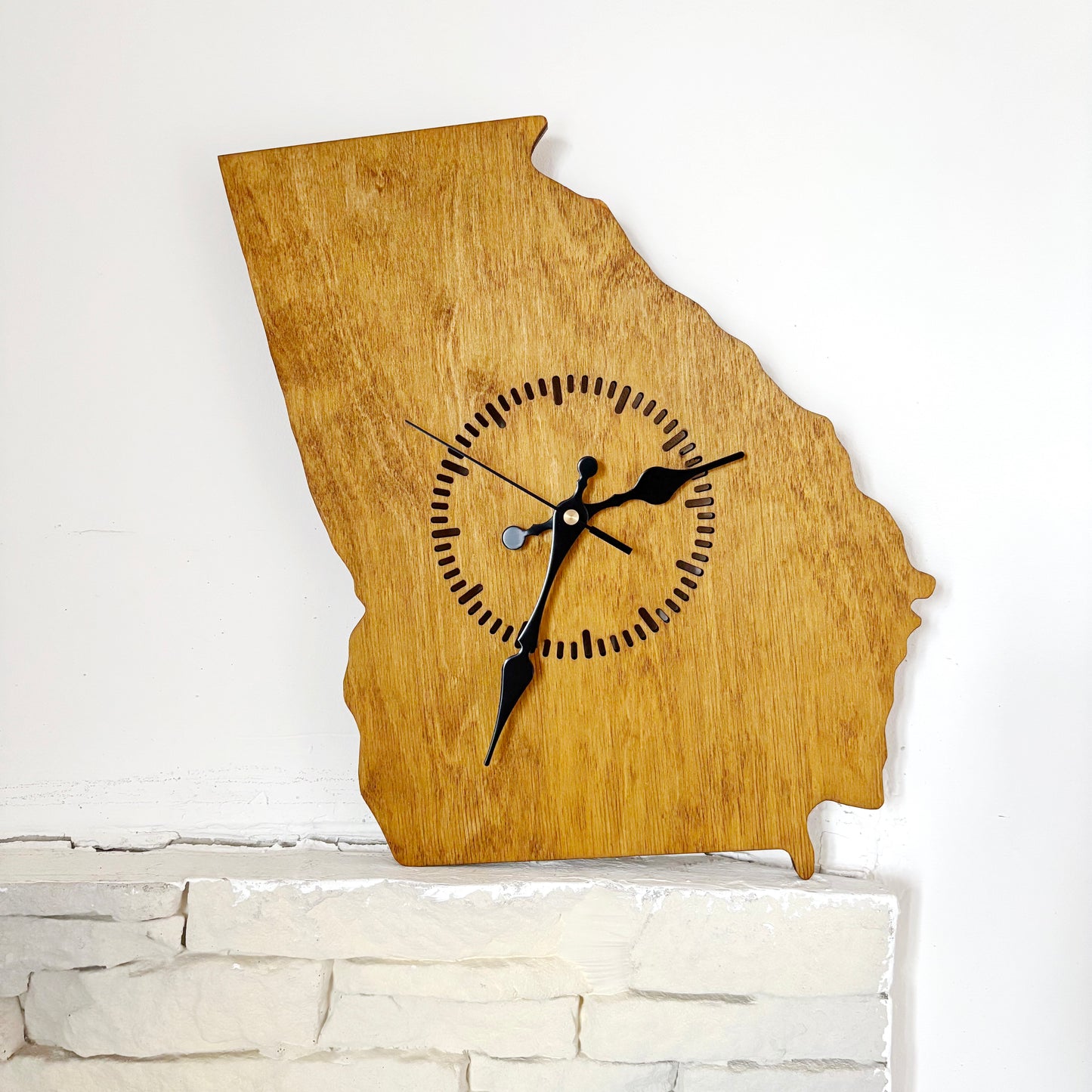 Wooden modern clock - Georgia - state - walnut wood color - 330 mm - 13 inches - handmade clock - Silent clock mechanism
