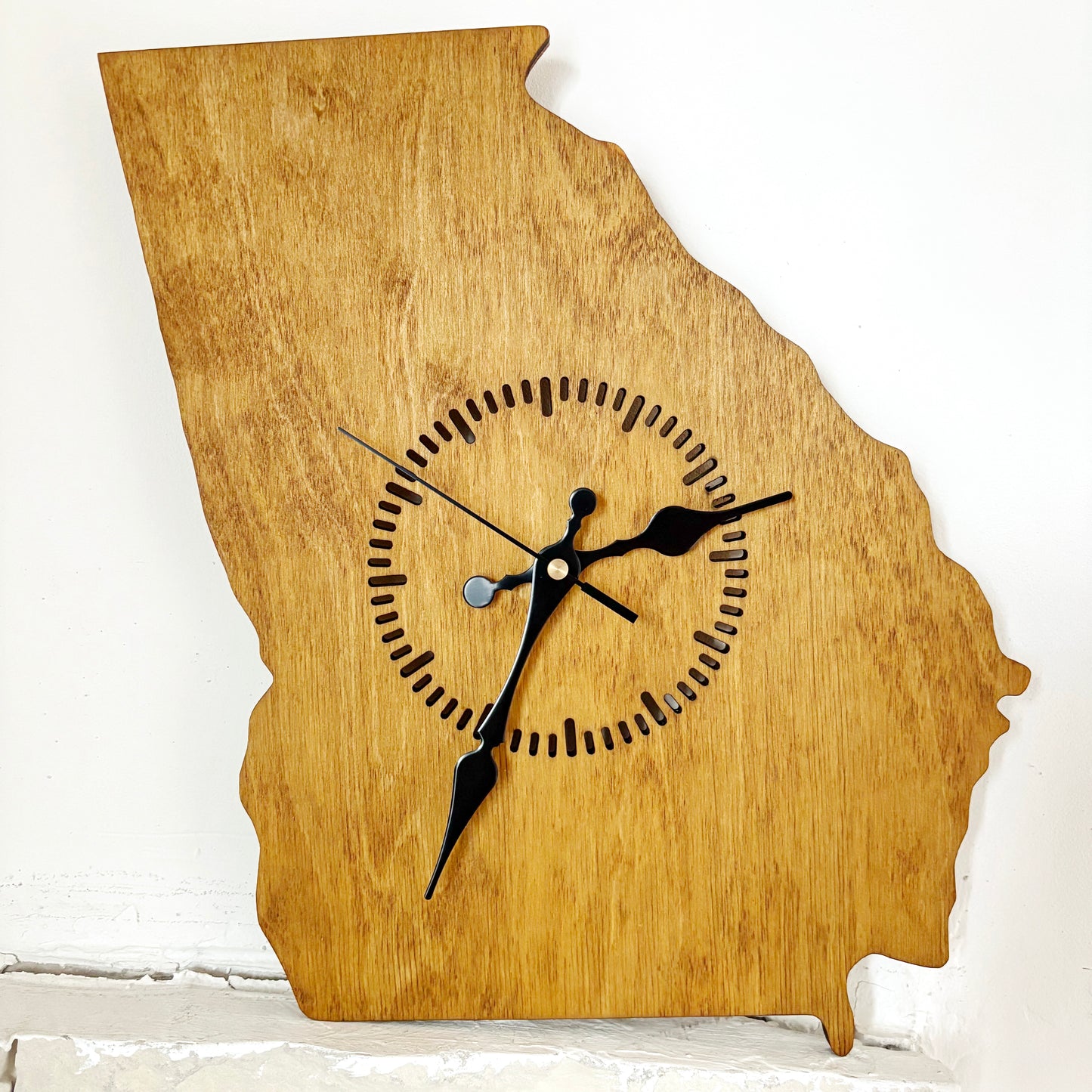 Wooden modern clock - Georgia - state - walnut wood color - 330 mm - 13 inches - handmade clock - Silent clock mechanism