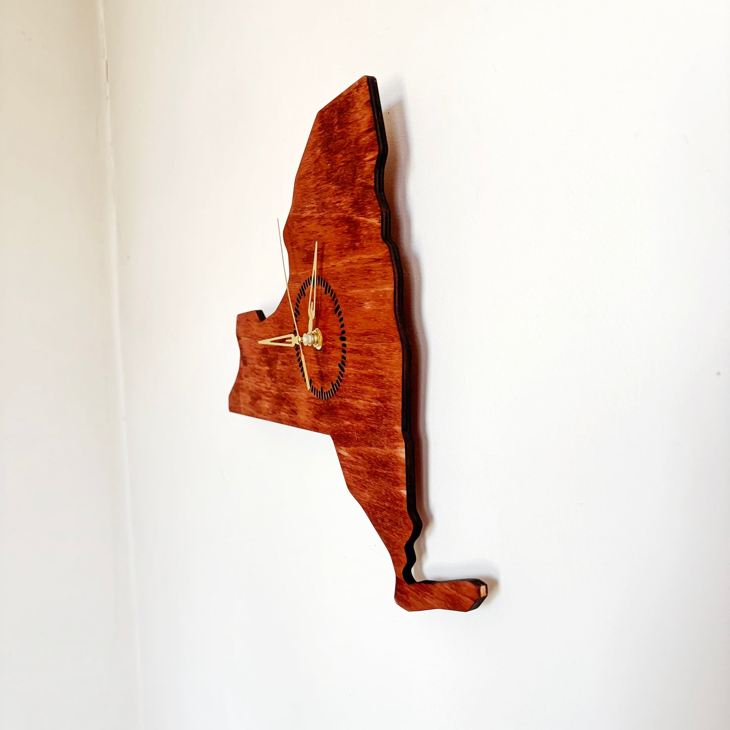 Wooden modern clock - New York - state -cherry wood color - 360 mm - 14.2 inches - handmade clock - Silent clock mechanism