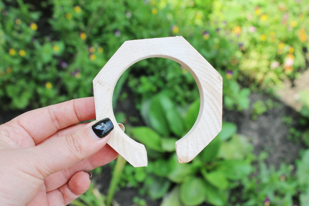 20 mm Wooden bracelet unfinished round octahedral with a cut - natural eco friendly - made of linden wood