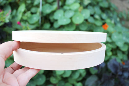 Oval unfinished wooden box 6.9 inches x 4.2 inches - eco-friendly - made from alder wood - oblong box on magnets