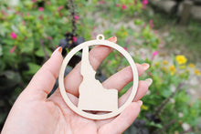 Load image into Gallery viewer, Idaho state round pendant - Laser Cut - unfinished blank - 3.1 inches - Idaho Map Inside Circle
