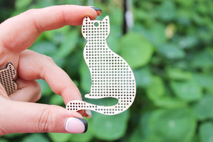 Cat with tail - 70 mm - 2.7 inch. Cross stitch pendant blank - blanks Wood Needlecraft - wooden cross stitch blank