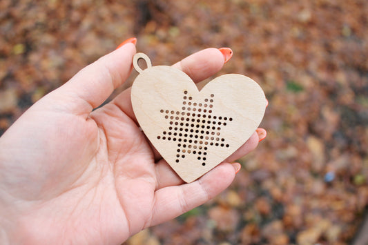 Christmas Heart Cross stitch pendant blank 3.1 inch - blanks Wood Needlecraft Pendant, wooden cross stitch blank - New year ornament