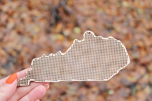 Kentucky state cross stitch blank - Laser Cut - unfinished blank - 6.1 inches - Kentucky Map cross stitch blank