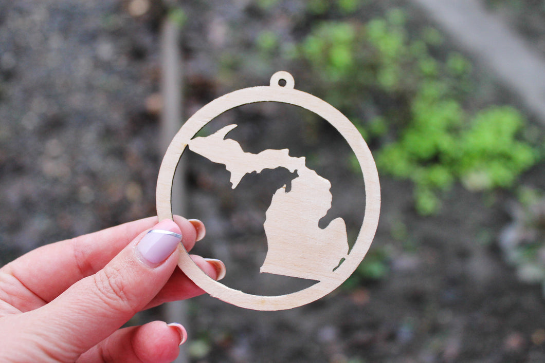 Michigan state pendant - Laser Cut - unfinished blank - 3.1 inches - Michigan Map Inside Circle