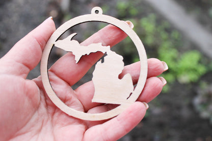 Michigan state pendant - Laser Cut - unfinished blank - 3.1 inches - Michigan Map Inside Circle