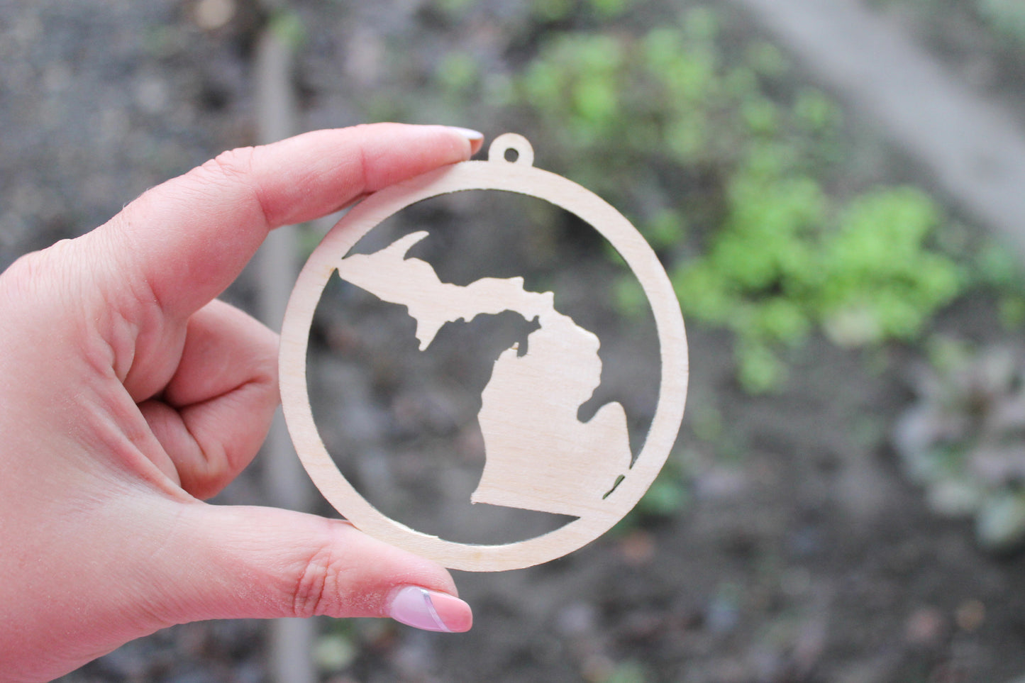 Michigan state pendant - Laser Cut - unfinished blank - 3.1 inches - Michigan Map Inside Circle