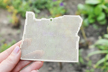 Load image into Gallery viewer, Oregon state cross stitch - Laser Cut - unfinished blank - 4.3 inches - Oregon cross stitch blank
