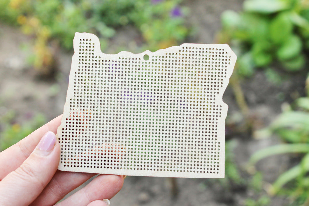 Oregon state cross stitch - Laser Cut - unfinished blank - 4.3 inches - Oregon cross stitch blank