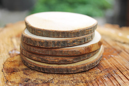 Set of 2 Unfinished wooden slices with tree bark made of alder wood 65-75 mm diameter (2.6 - 3 inches) - natural eco friendly