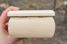 Load image into Gallery viewer, Square unfinished wooden box - 110x110 mm - 4.3 inches - on hinges- natural, eco friendly
