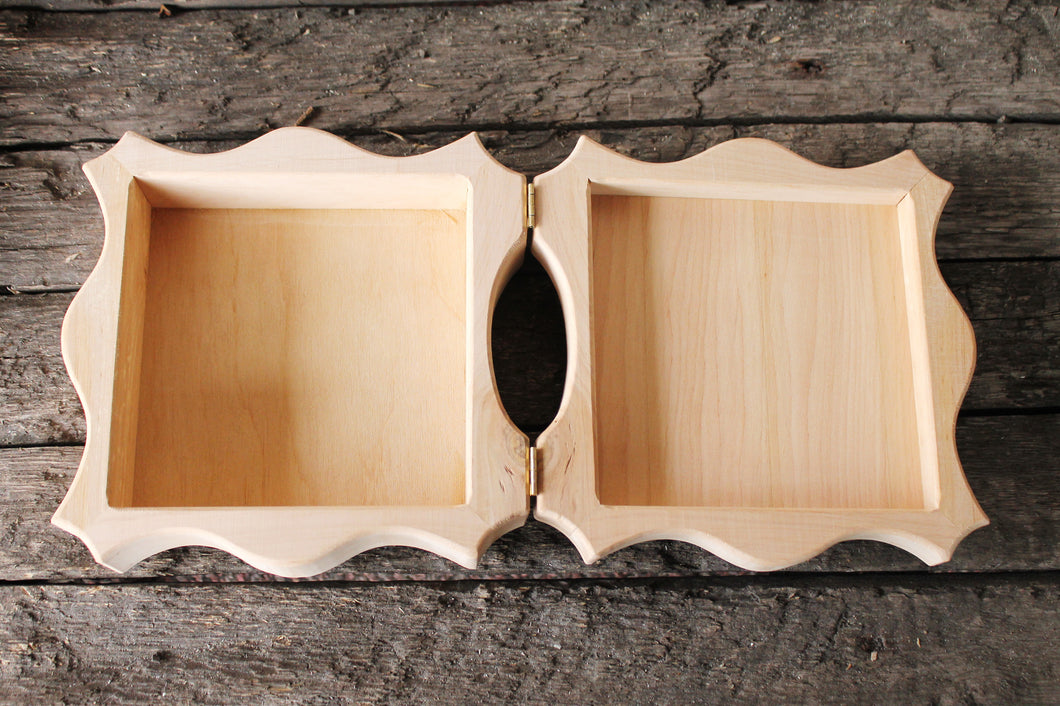 Big wooden square box - unfinished wooden box - 190 mm - 7.5 inch - on two hinges - made of alder wood