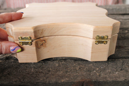 Big wooden square box - unfinished wooden box - 190 mm - 7.5 inch - on two hinges - made of alder wood