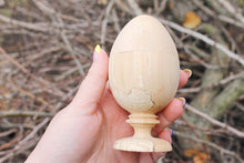 Load image into Gallery viewer, Egg-box - wooden egg 115x60 mm 4.5 inch - interesting wood structure - beech wood

