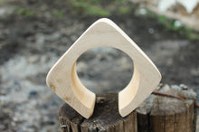 Load image into Gallery viewer, 35 mm Wooden cuff unfinished square with break - natural eco friendly
