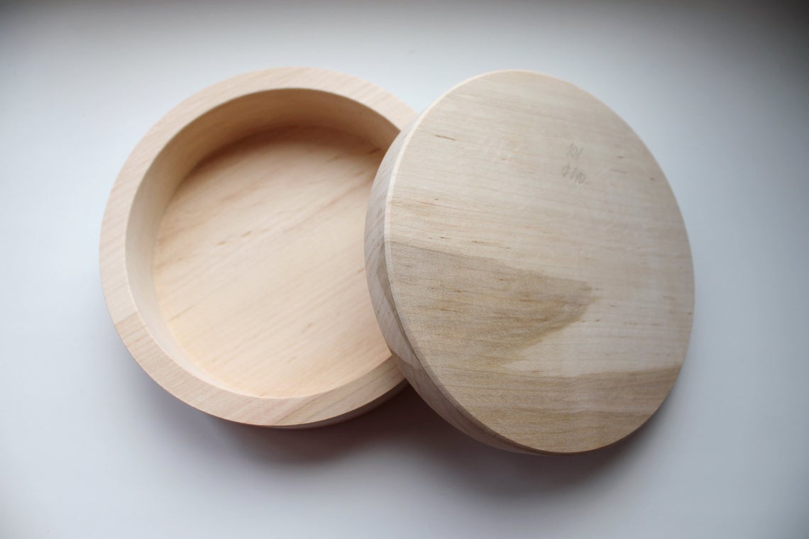 140 mm - Round unfinished wooden box - with cover - natural, eco friendly - 140 mm diameter