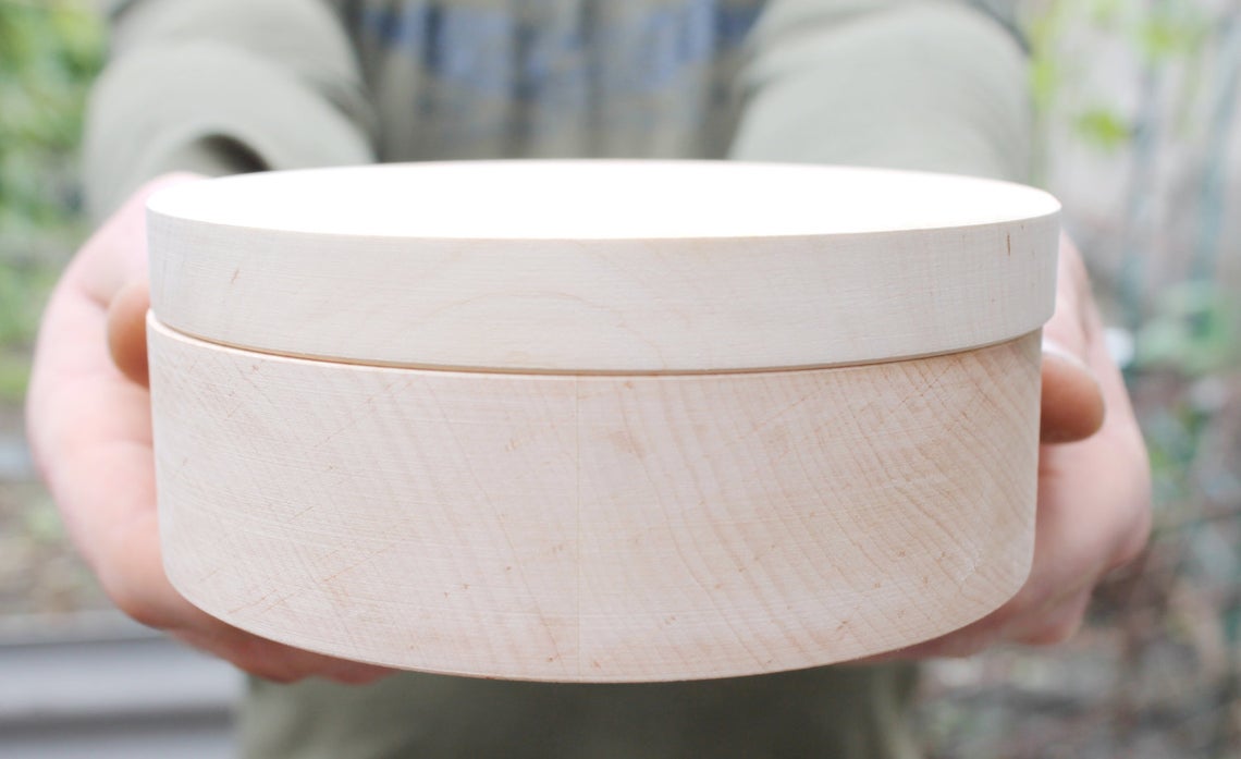 140 mm - Round unfinished wooden box - with cover - natural, eco friendly - 140 mm diameter