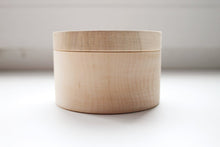 Load image into Gallery viewer, Round unfinished wooden box - with cover - natural, eco friendly - 80 mm diameter
