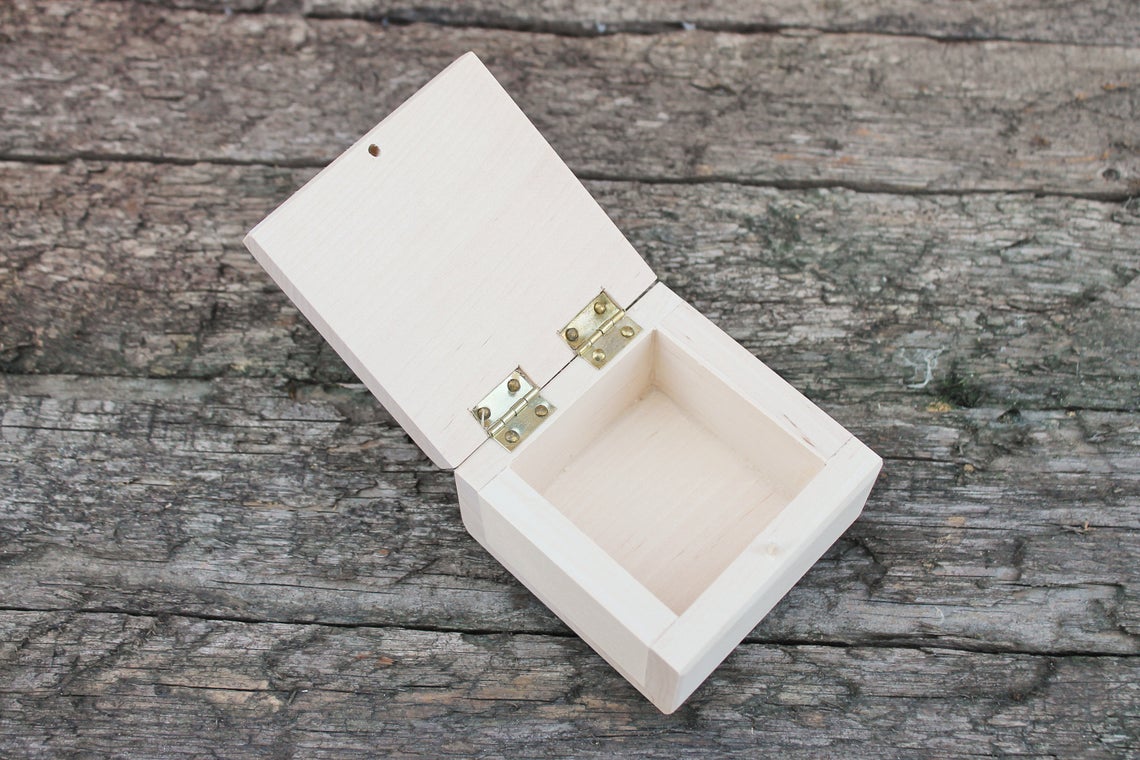 Square unfinished wooden box - 80x80 mm - 3.2 inches - with lid on hinges- natural, eco friendly