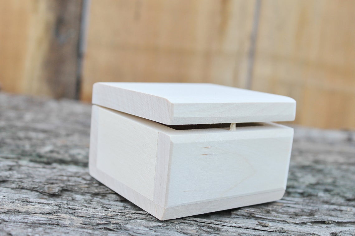 Square unfinished wooden box - 80x80 mm - 3.2 inches - with lid on hinges- natural, eco friendly