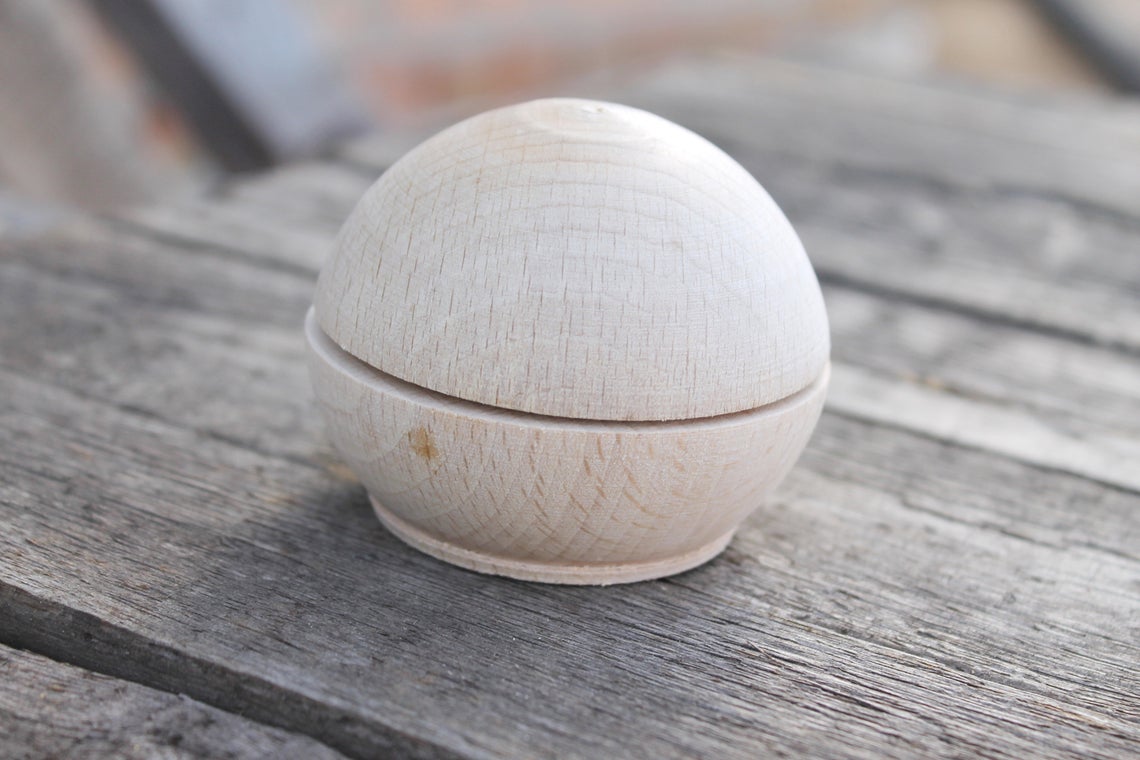 70 mm round unfinished wooden box - with cover - natural, eco friendly - beech wood