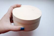 Load image into Gallery viewer, 120 mm - Round unfinished wooden box - with cover - natural, eco friendly - 120 mm diameter
