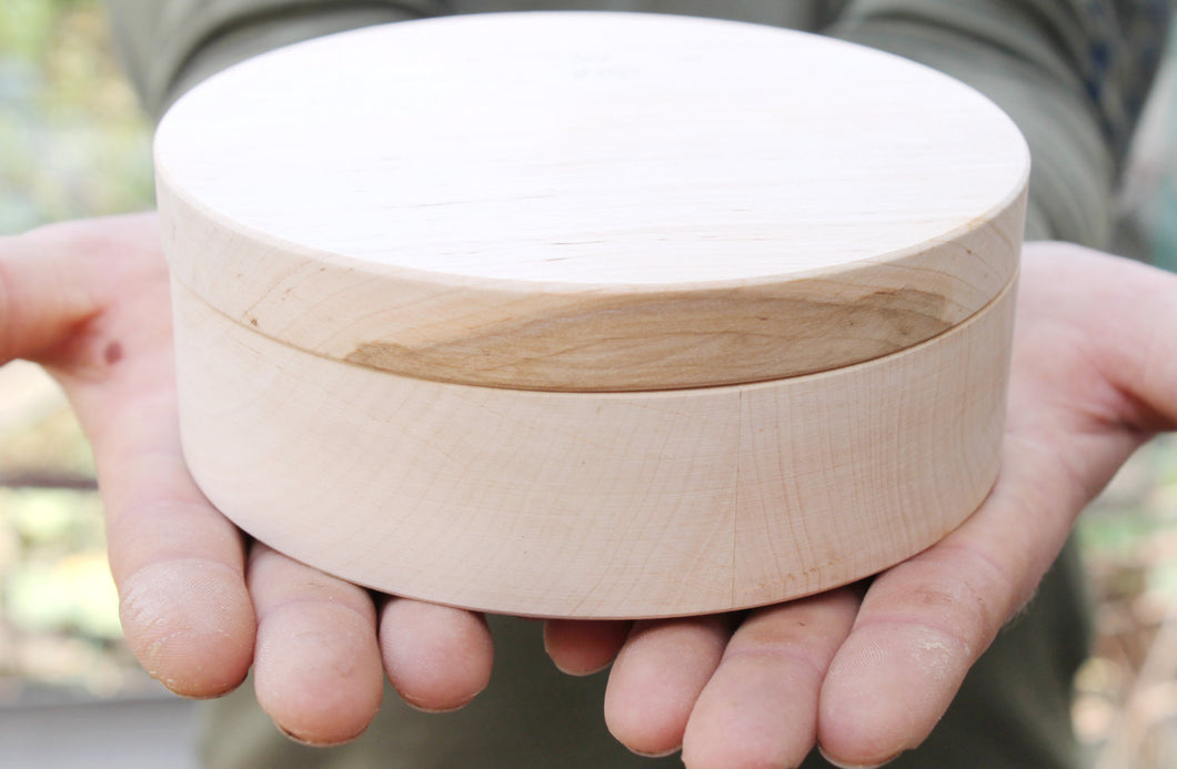 150 mm - Round unfinished wooden box - with cover - natural, eco friendly - 150 mm diameter
