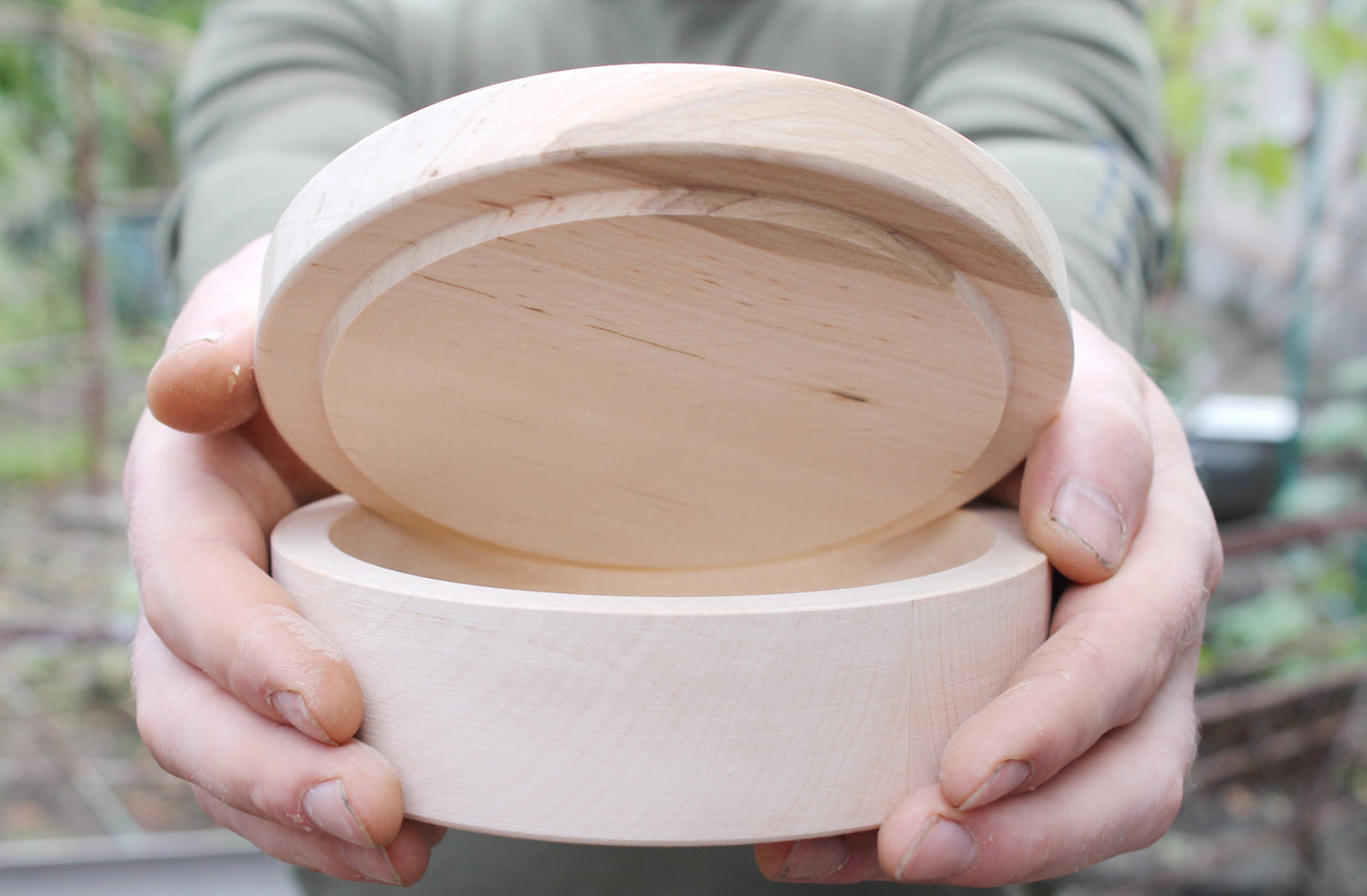 150 mm - Round unfinished wooden box - with cover - natural, eco friendly - 150 mm diameter