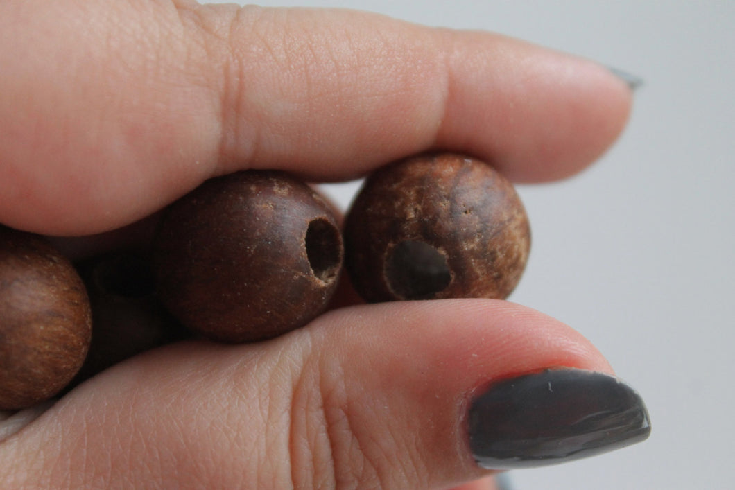 18 mm Wooden textured beads 50 pcs with big hole - 6 mm - natural, ECO-FRIENDLY beads - boiled in olive oil