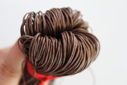 Brown (medium) Wax Cotton Cord 1 mm 10 meters - 10,9 yards or 32,8 feet