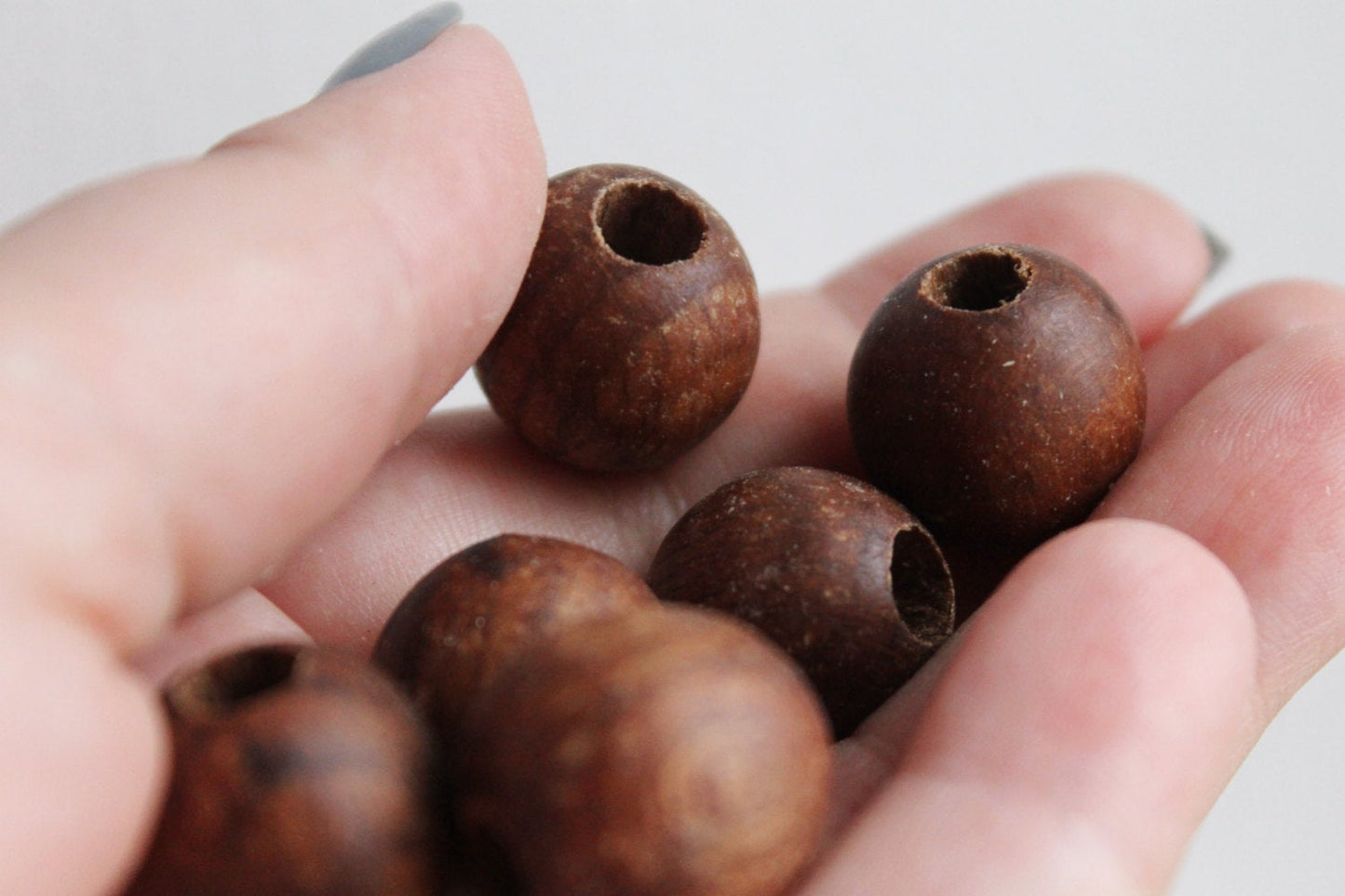 18 mm Wooden textured beads 10 pcs with big hole - 6 mm - natural, ECO-FRIENDLY beads - boiled in olive oil