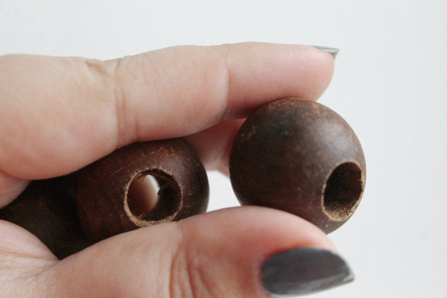 27 mm Wooden textured beads 25 pcs with big hole - 8 mm - natural, ECO-FRIENDLY beads - boiled in olive oil