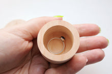 Load image into Gallery viewer, Wedding ring box - Round unfinished wooden box - with cover - natural, eco friendly - 40 mm diameter

