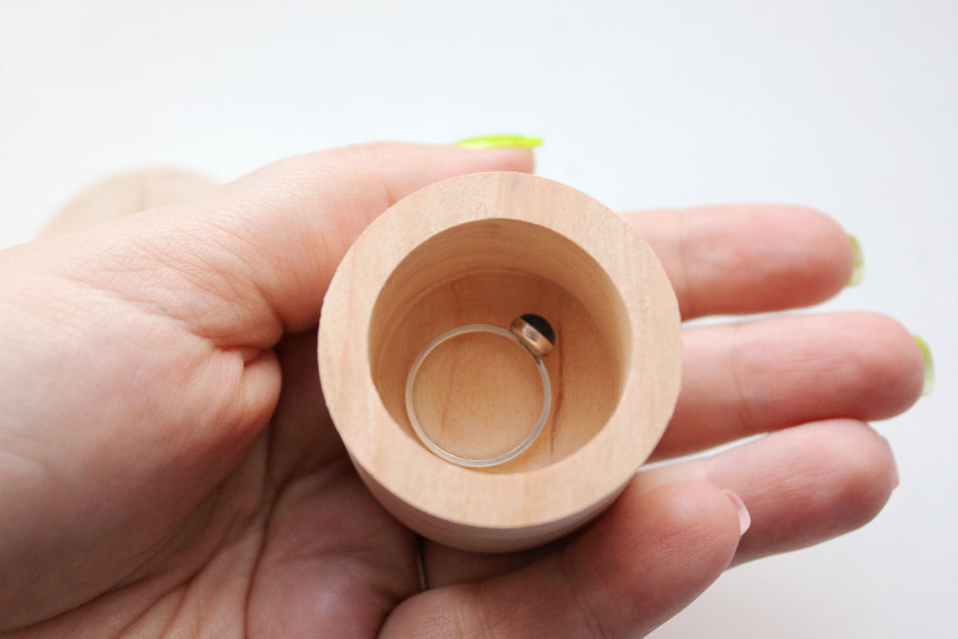 Wedding ring box - Round unfinished wooden box - with cover - natural, eco friendly - 40 mm diameter