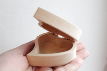 Hinged Heart-box unfinished wooden on magnets or not - natural wooden box - wedding heart -box - engaged heart-box