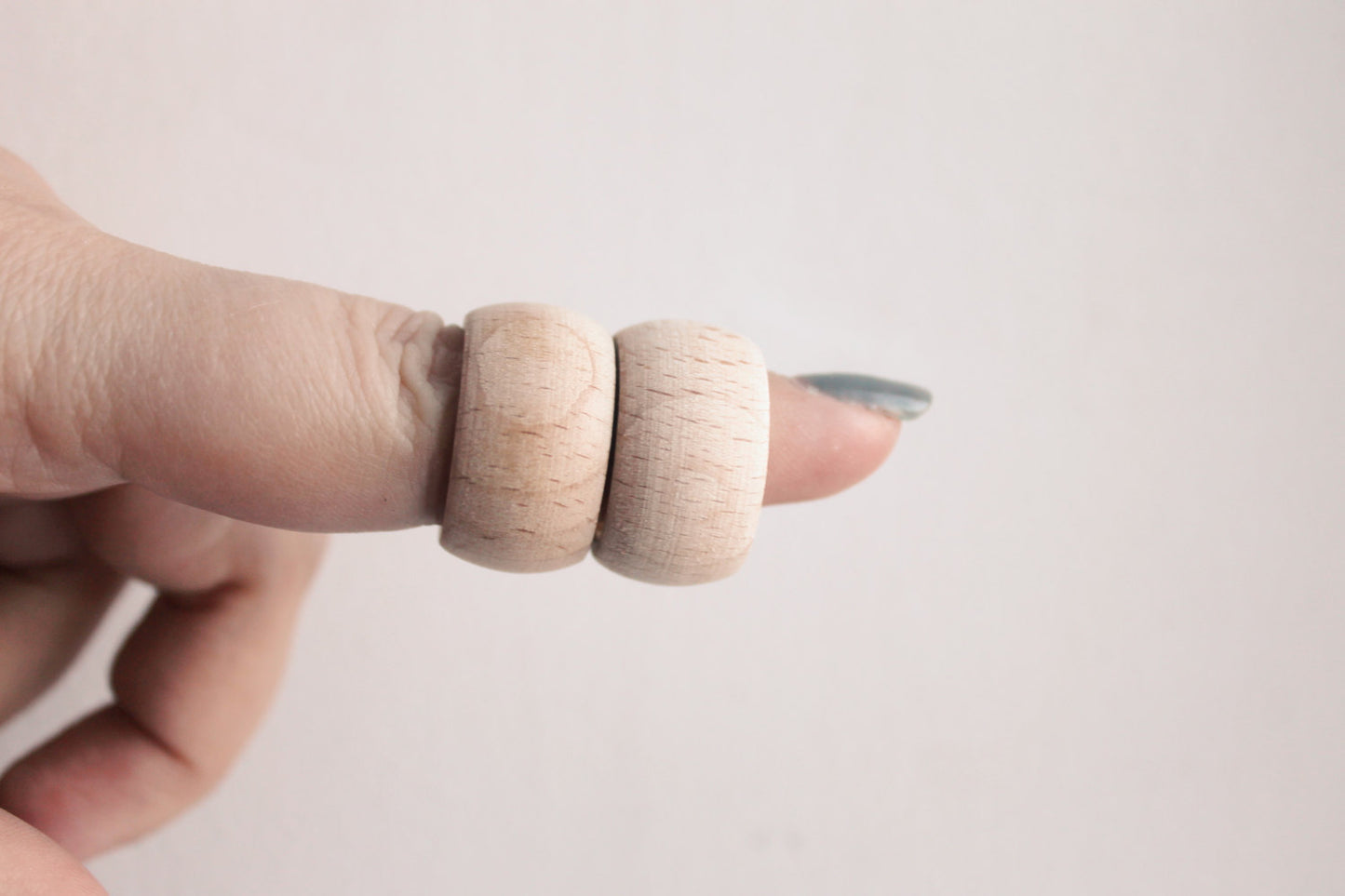 Set of 2 Unfinished Wooden finger rings - 21 mm (0.82")  - wooden connector - natural eco friendly - 2 pcs - made of beech wood