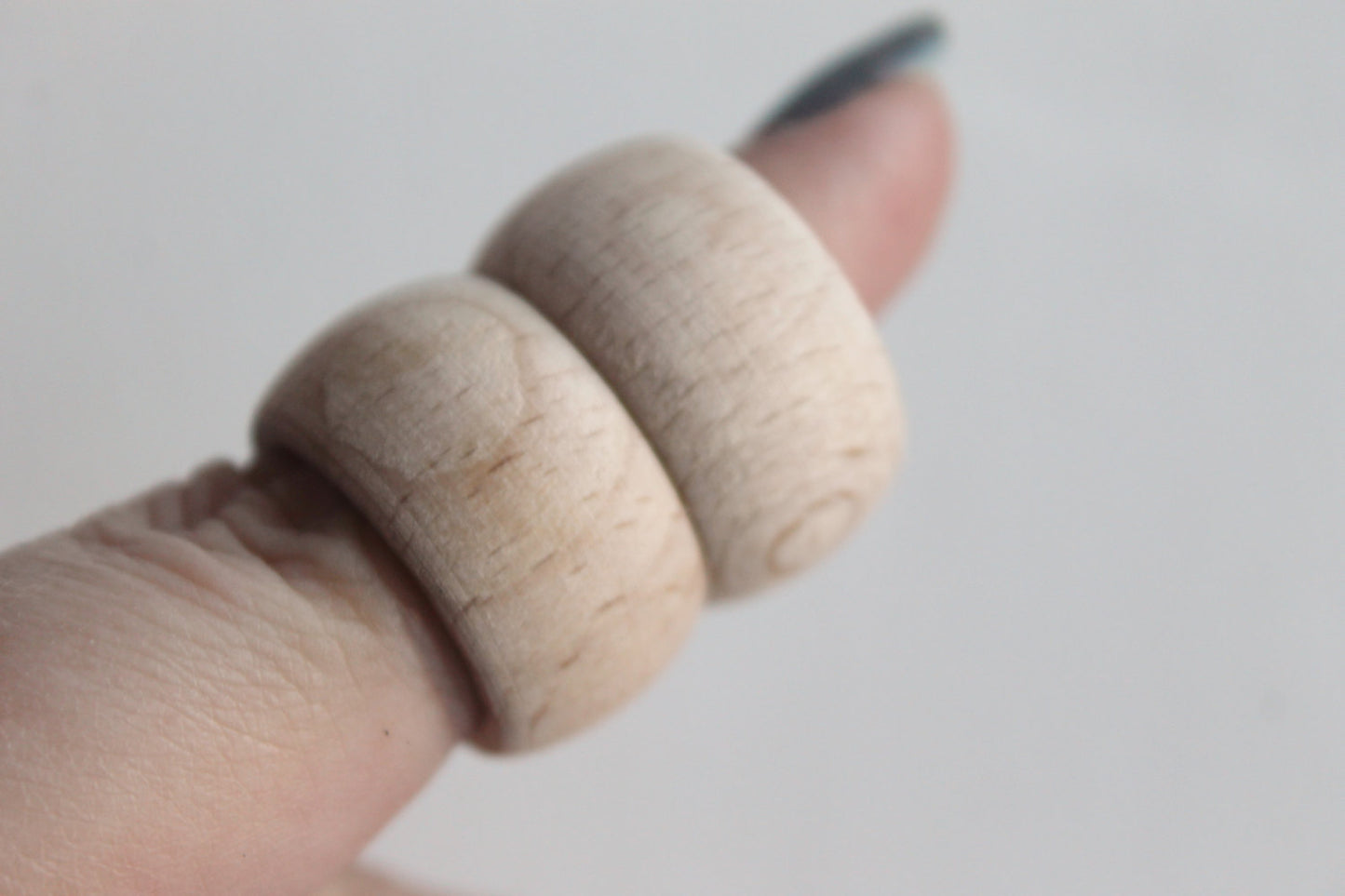 Set of 2 Unfinished Wooden finger rings - 21 mm (0.82")  - wooden connector - natural eco friendly - 2 pcs - made of beech wood