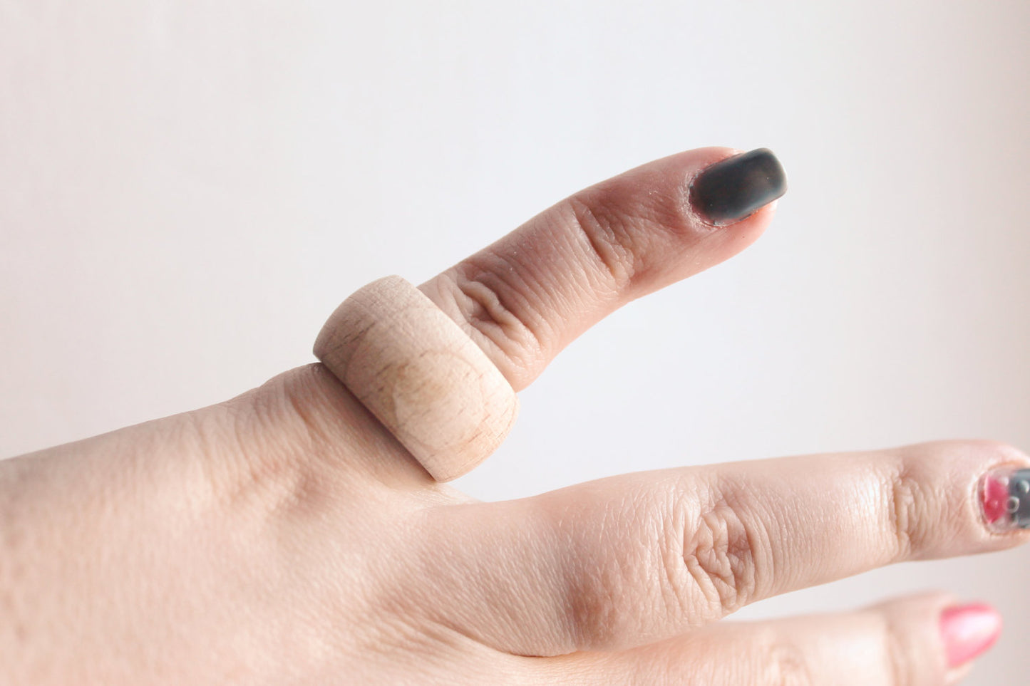 Set of 2 Unfinished Wooden finger rings - 21 mm (0.82")  - wooden connector - natural eco friendly - 2 pcs - made of beech wood