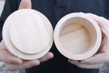 Load image into Gallery viewer, 95 mm x 75 mm round unfinished wooden box - with cover - natural, eco friendly - 95 mm diameter
