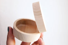 Load image into Gallery viewer, 65 mm - Round unfinished wooden box - with cover on hinge - natural, eco friendly - 65 mm diameter
