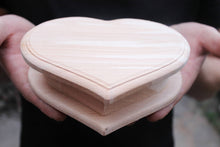 Load image into Gallery viewer, Big Heart-box unfinished wooden box 165 mm x 130 mm - with cover - natural, eco friendly - made of alder wood
