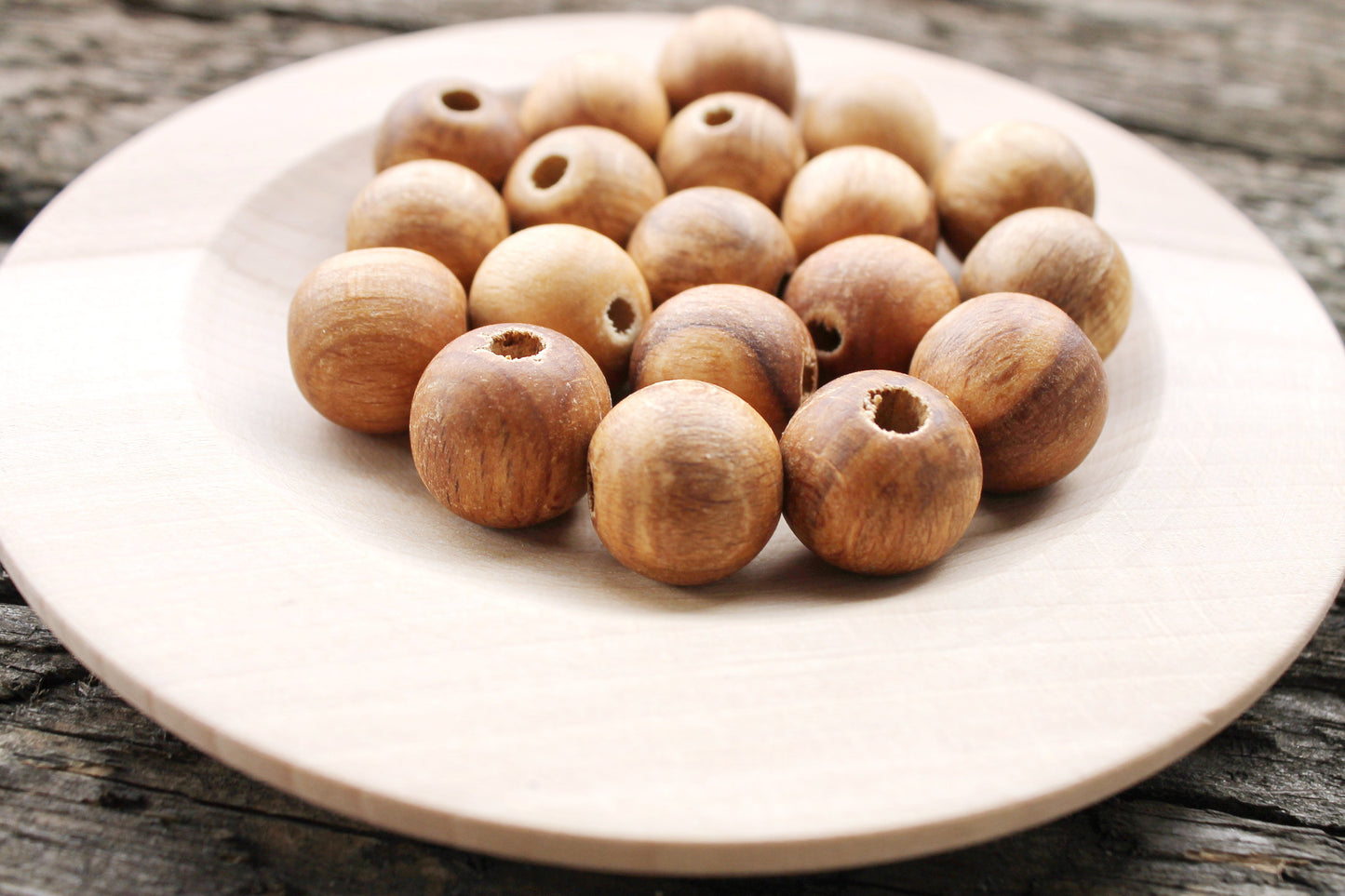 20 mm textured Wooden beads 10 pieces - natural, eco friendly