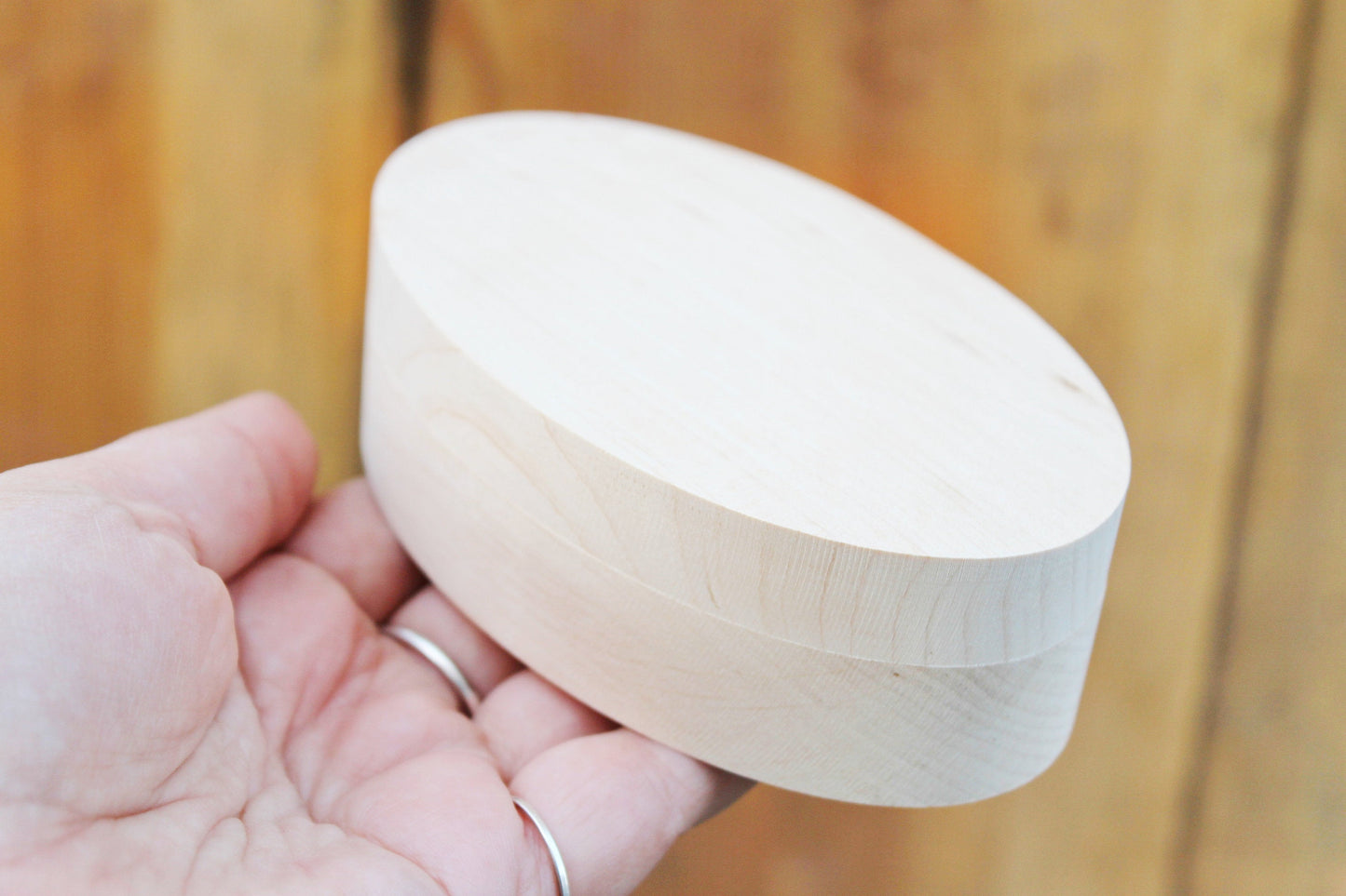 Oval unfinished wooden box 115x68 mm - eco-friendly - made of alder wood - oblong box