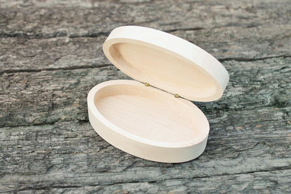 Oval unfinished wooden box 115x68 mm - eco-friendly - made of alder wood - oblong box