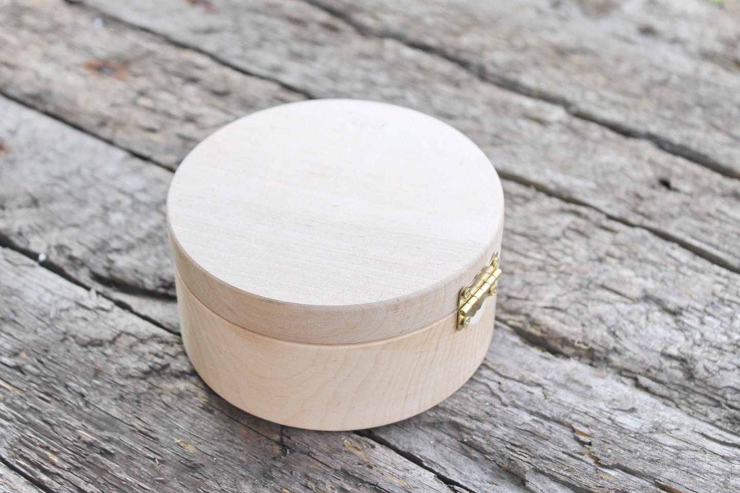 110 mm round unfinished wooden box on hinge - natural, eco friendly - 110 mm diameter