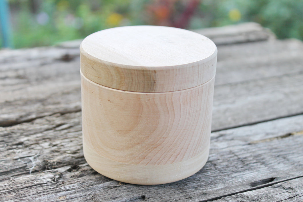 85 mm round unfinished wooden box - 65 mm heigh - made of beech wood - 85 mm diameter