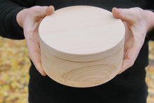 Load image into Gallery viewer, 160 mm x 80 mm - Round unfinished wooden box - with cover - natural, eco friendly - 160 mm diameter
