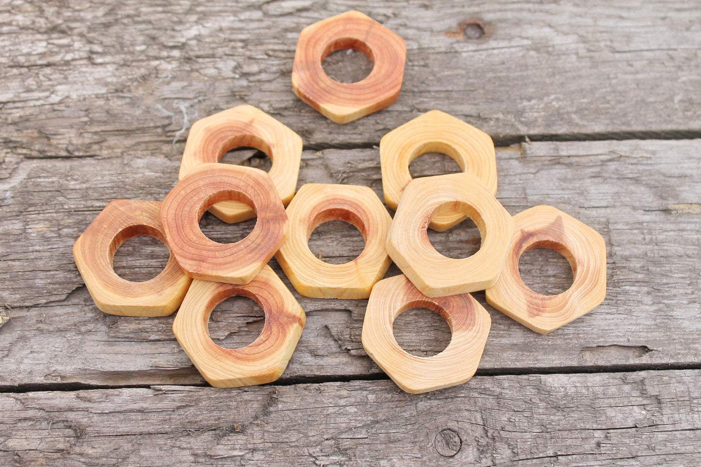 Set of 5 juniper wooden small nut 33-40 mm - natural eco friendly - kids necklace - aroma juniper